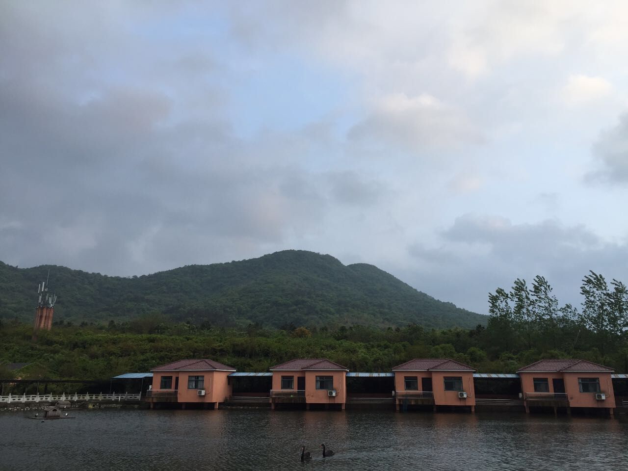 现为国家aa级旅游景区,地处镇江市丹徒区高资镇陈丰村境内312国道旁